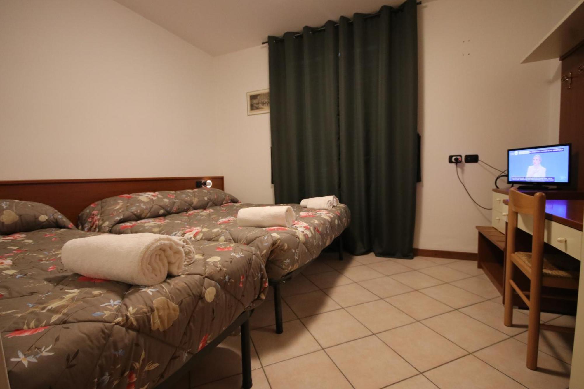 B&B Casa Wanda Since 1999 Riva del Garda Rom bilde