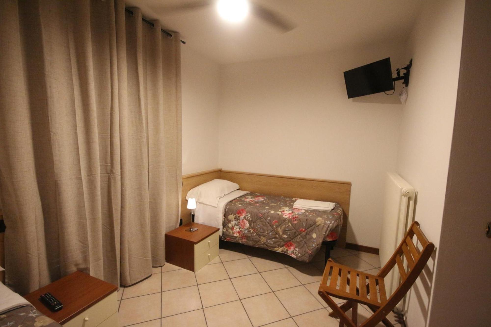 B&B Casa Wanda Since 1999 Riva del Garda Rom bilde