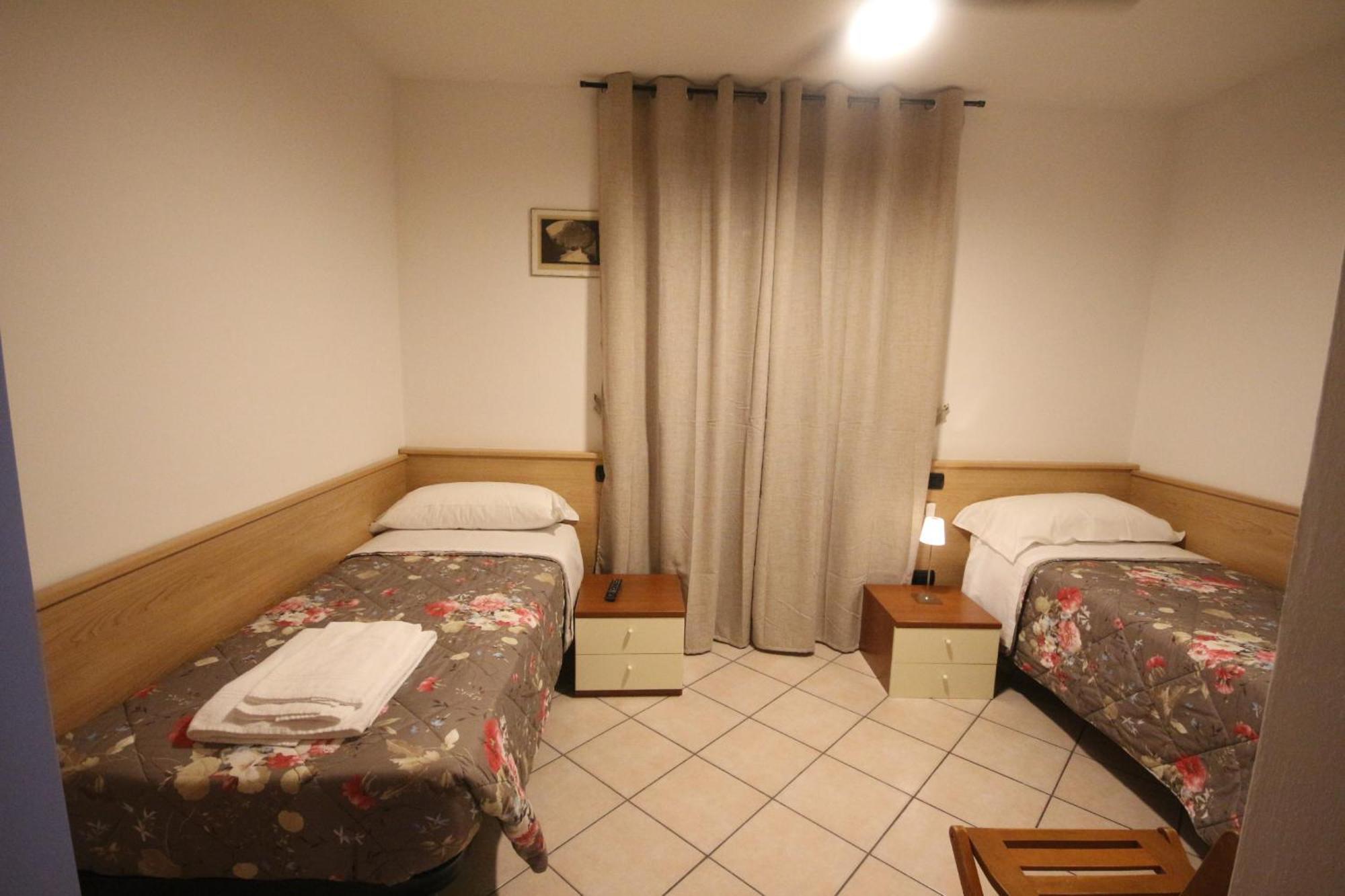 B&B Casa Wanda Since 1999 Riva del Garda Rom bilde