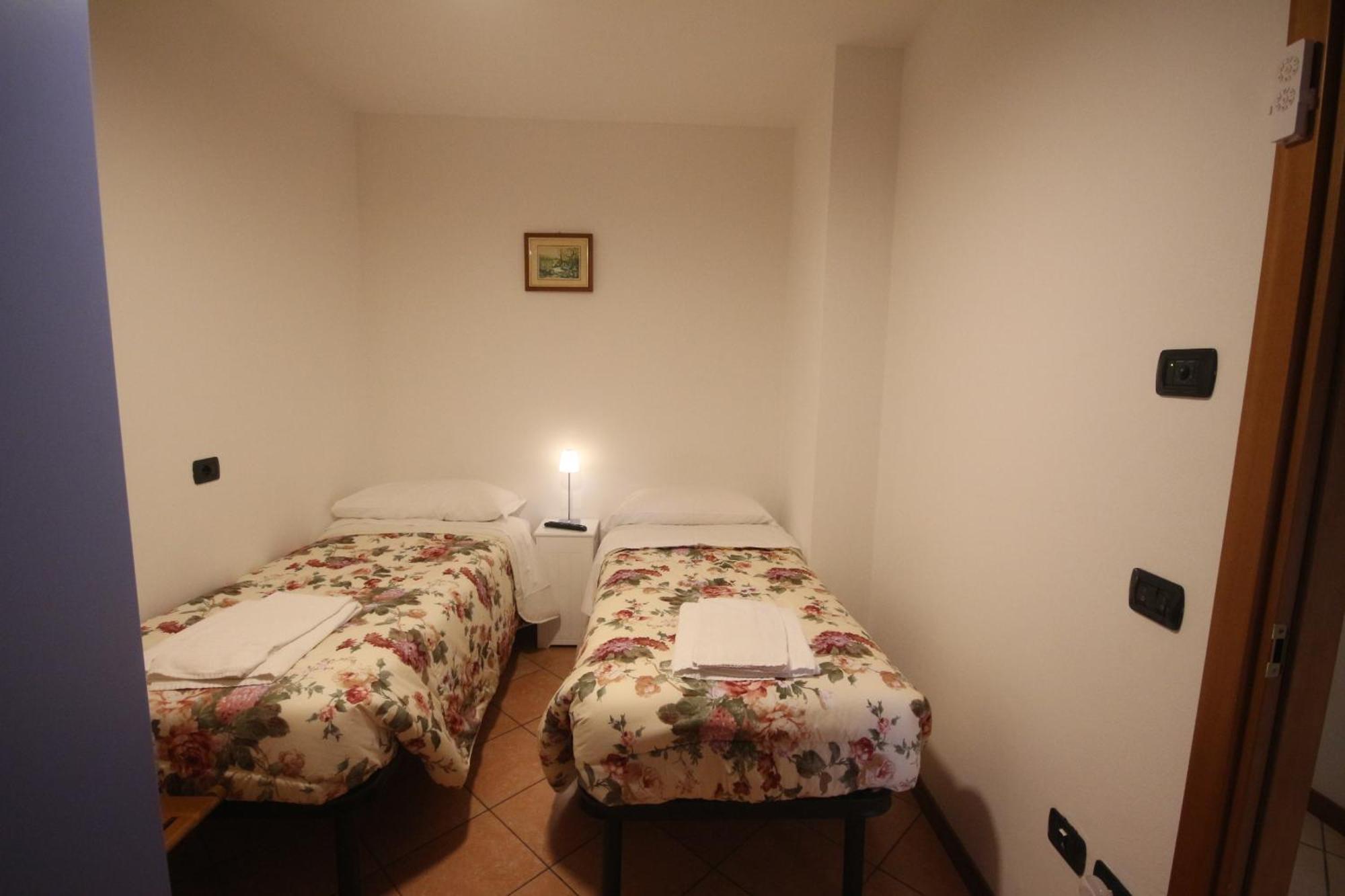B&B Casa Wanda Since 1999 Riva del Garda Rom bilde