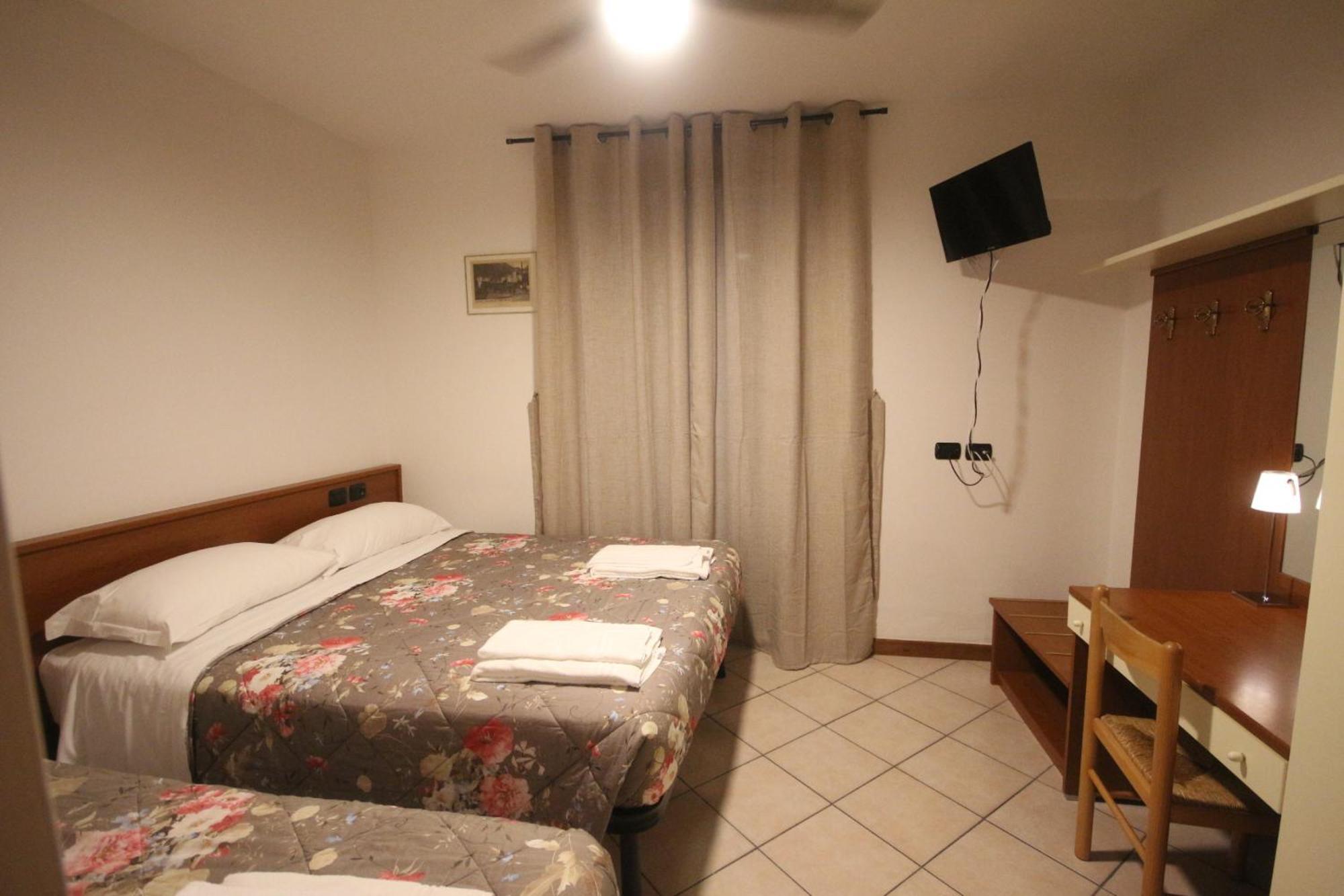 B&B Casa Wanda Since 1999 Riva del Garda Rom bilde